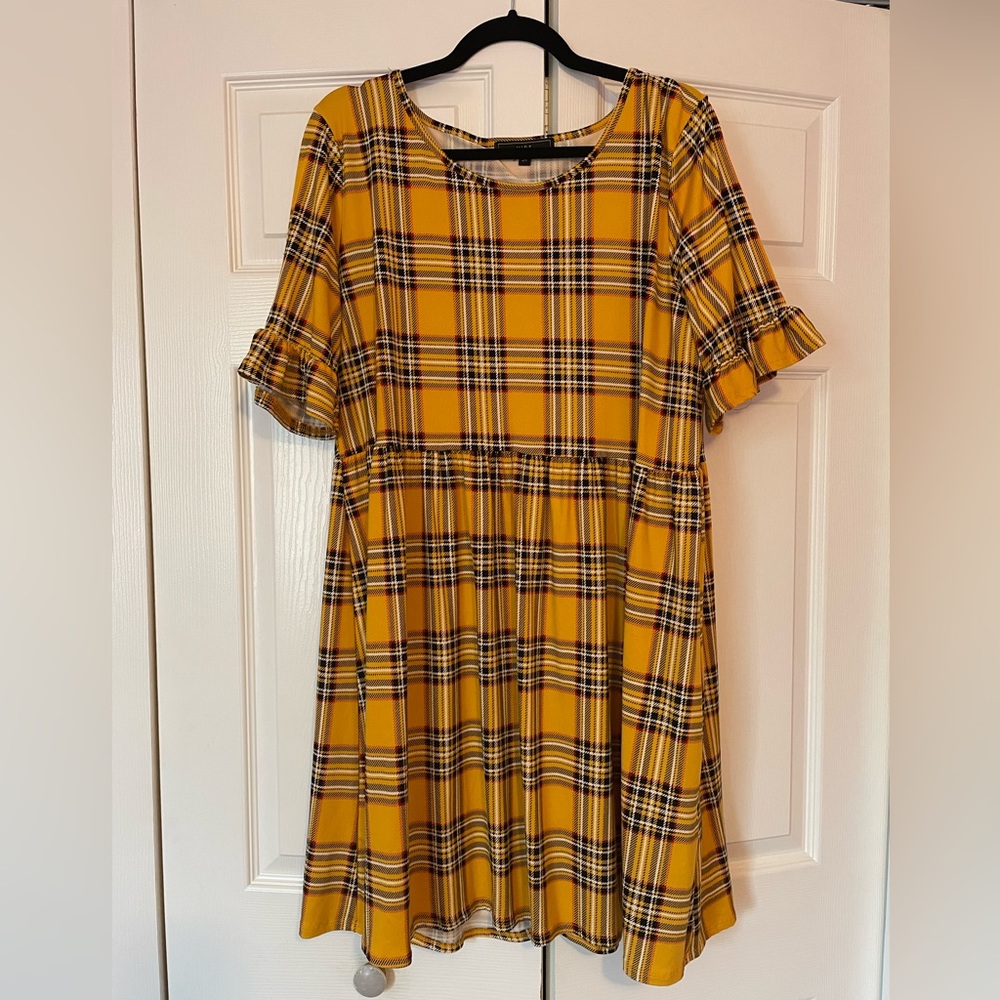 Comfy, flattering dress!